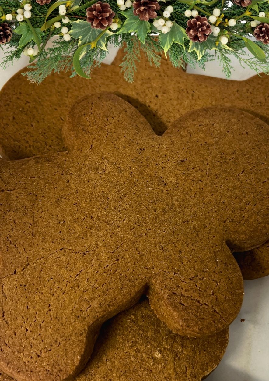 Gingerbread & White Chocolate Granola